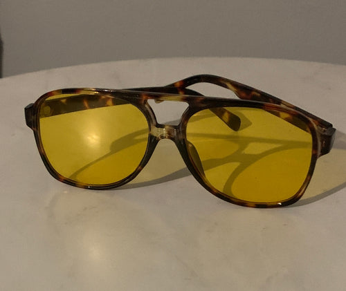 Tortoise Featherweight Frames Gold Lens